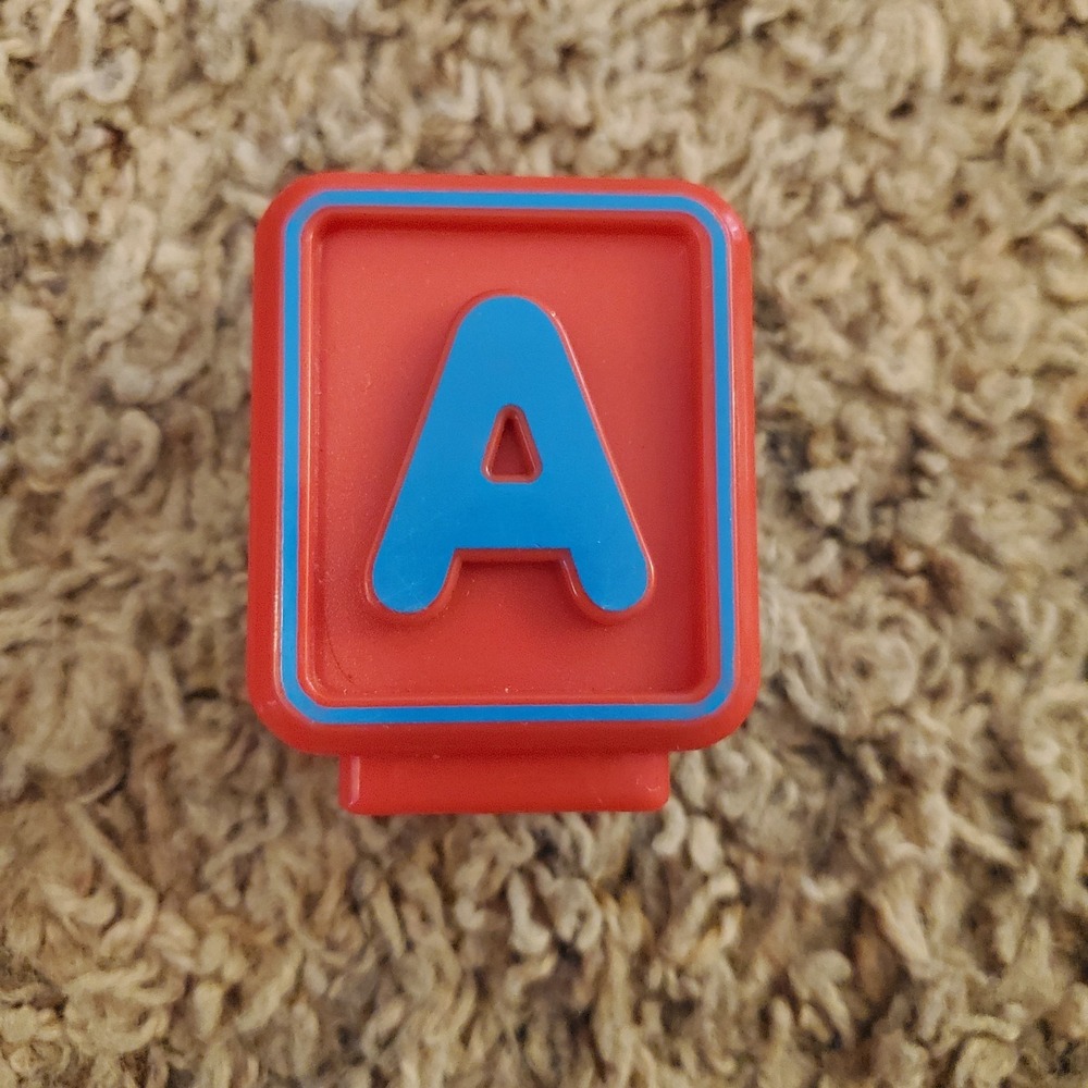 Vtech Alphabet Block Train Replacement Block R / A Blue Red - Picture 4 of 4